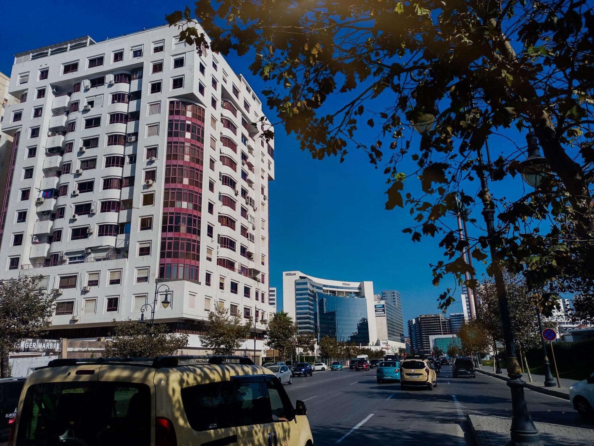 Appartement A Malabata En Face Centre Commercial Megarama & La Gare De Tgv M2 Tangeri Esterno foto